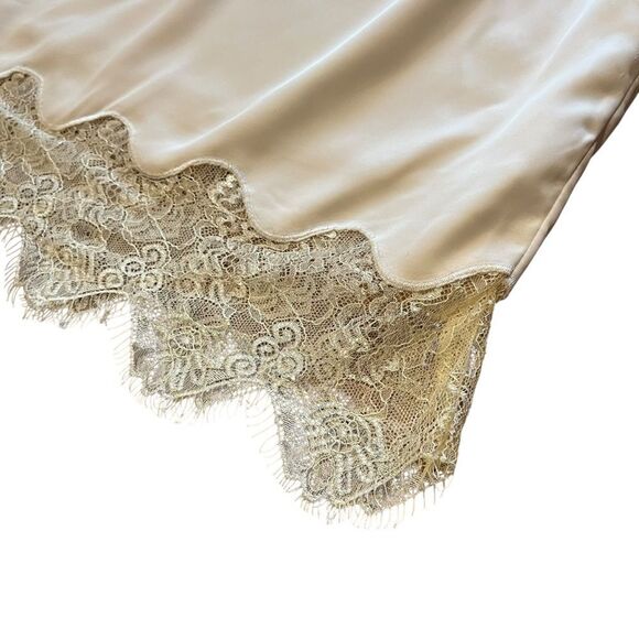 Revolve OnTwelth Cream White Lace Trim Satin Mini Skirt - Picture 4 of 8